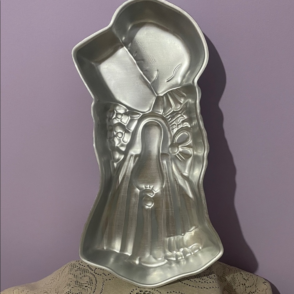 Holly Hobbie 1975 cake pan like new